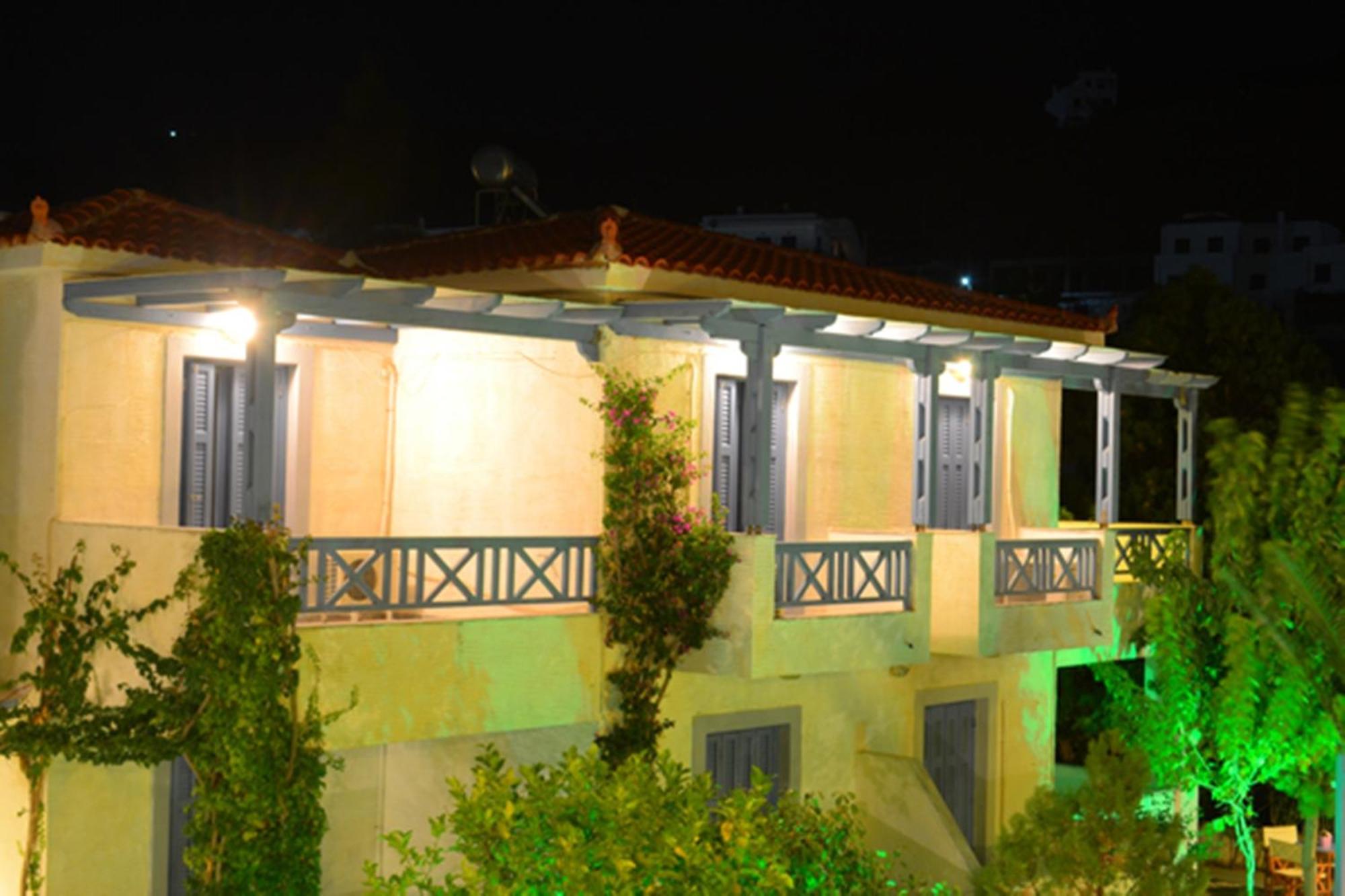 Maistrali Studios Batsi  Luaran gambar